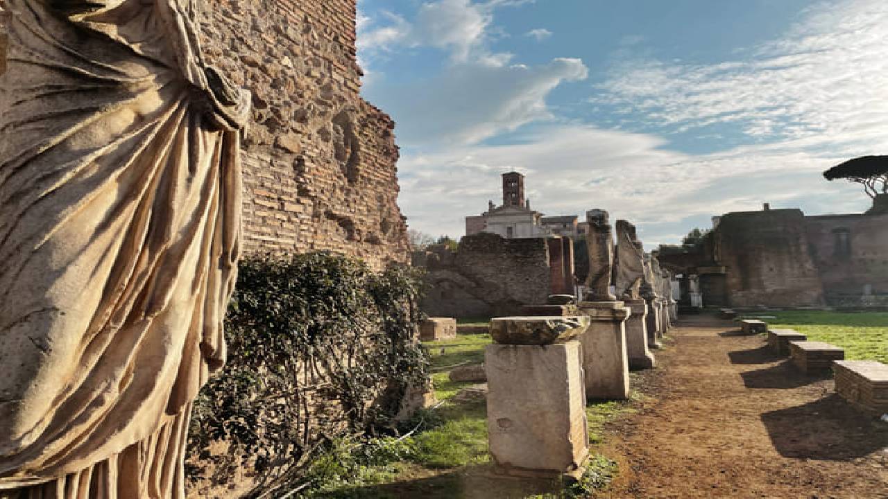 Colosseum Arena Floor guided tour - Special Access through the Gladiator's Gate
