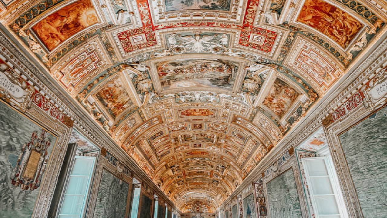Vatican Evening guided tour with Sistine Chapel