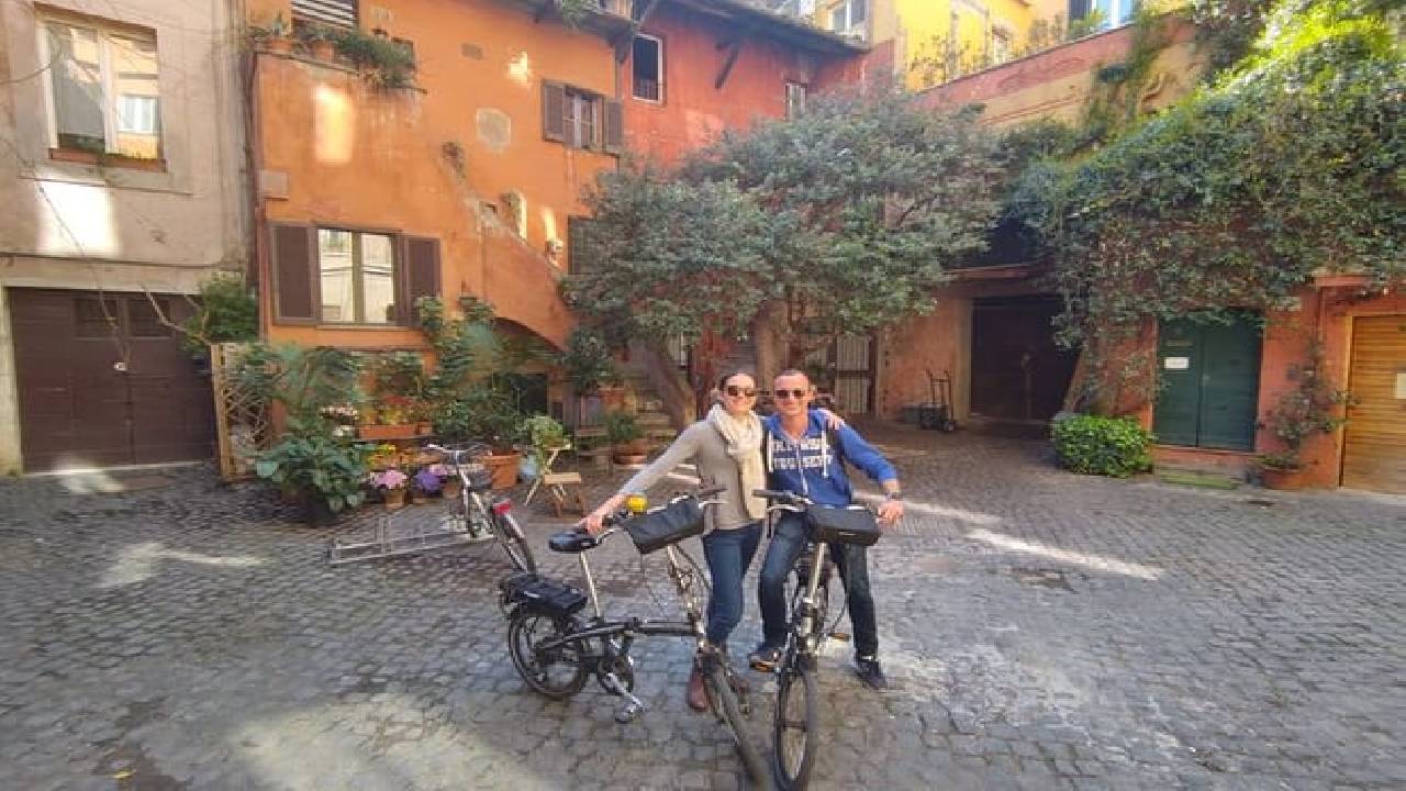 Rome Highlights by E-Bicycle Small group