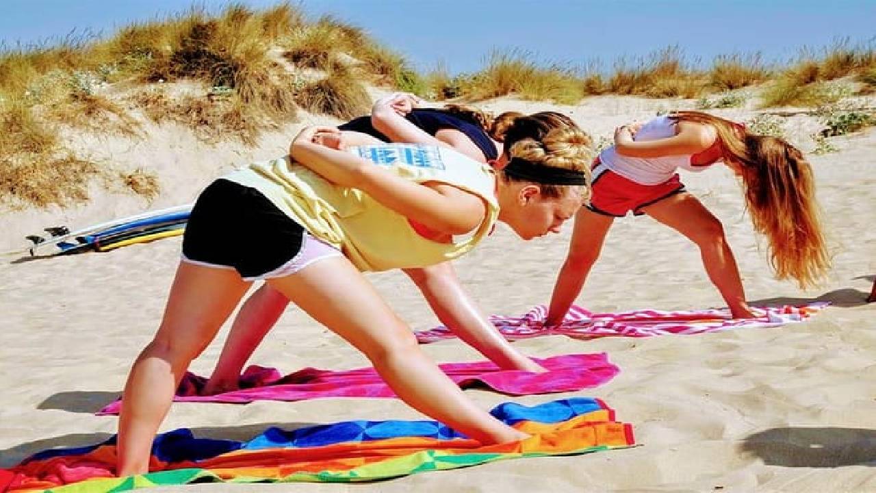 Costa da Caparica Surf and Yoga from Lisbon