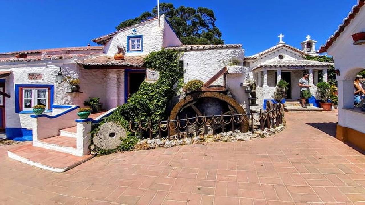 Sintra & The Amazing Dream Villages Tour