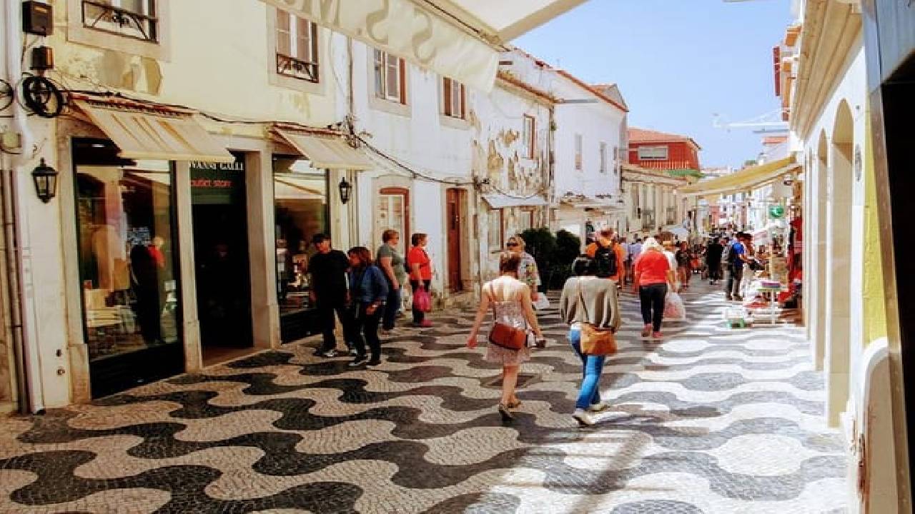 Sintra & The Amazing Dream Villages Tour