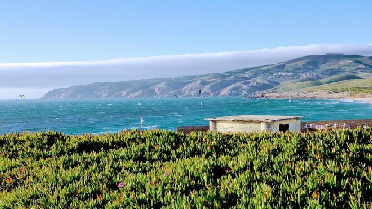 Sintra World Heritage and Cascais Village Tour