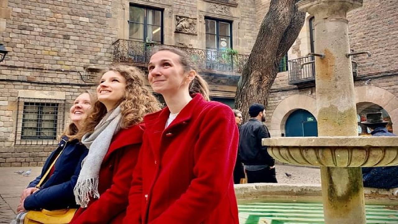 Private Tour Barcelona Highlights: Old Town + Gaudi Buildings