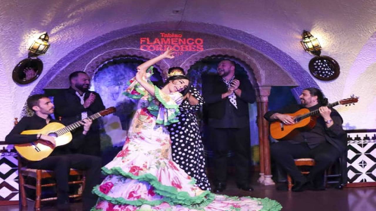 Flamenco Show with drink or tapas or dinner included at Tablao Cordobes in La Rambla Barcelona