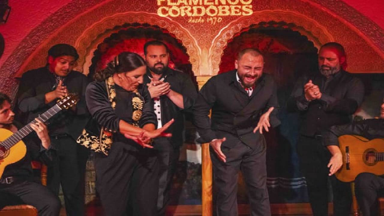 Flamenco Show with drink or tapas or dinner included at Tablao Cordobes in La Rambla Barcelona