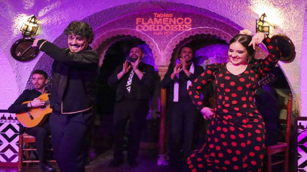 Flamenco Show with drink or tapas or dinner included at Tablao Cordobes in La Rambla Barcelona