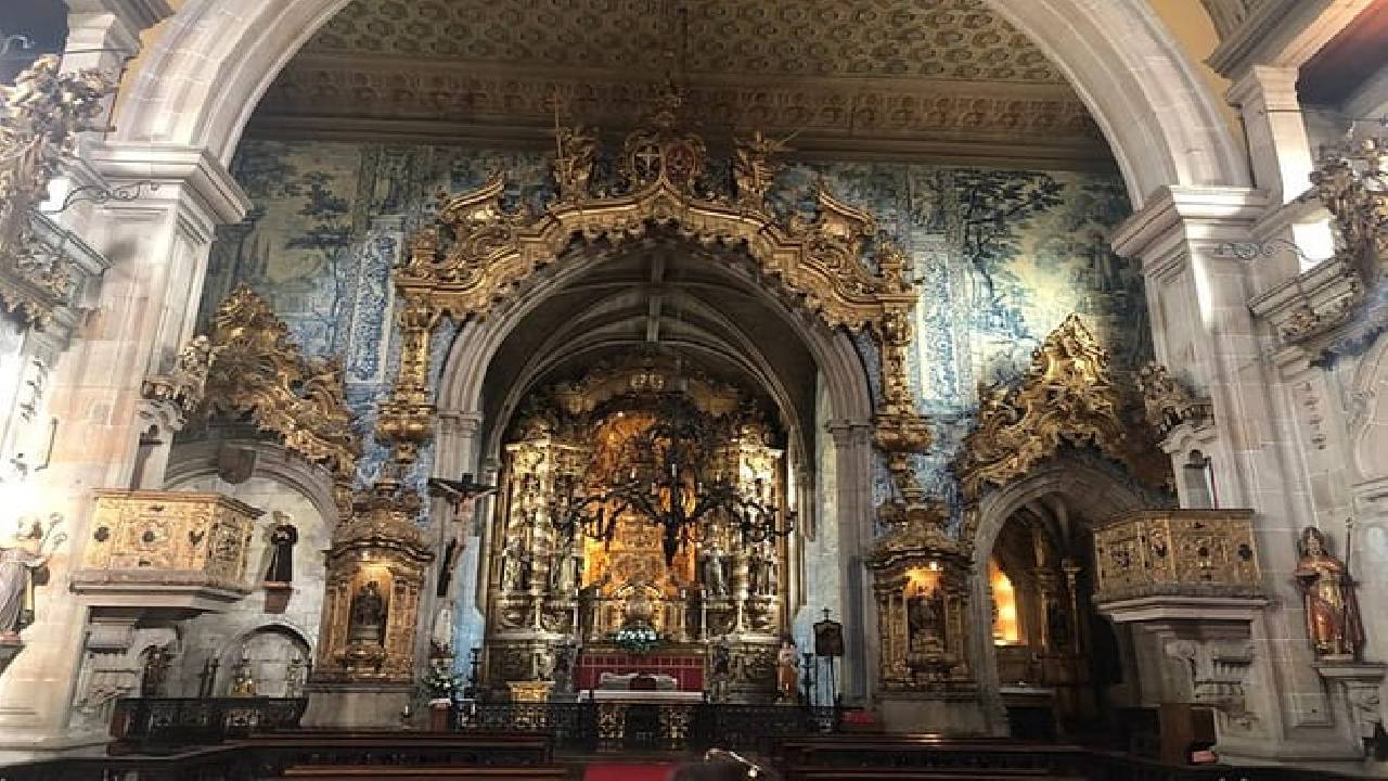 Braga and Guimarães with Lunch Included - Small Group - Full Day