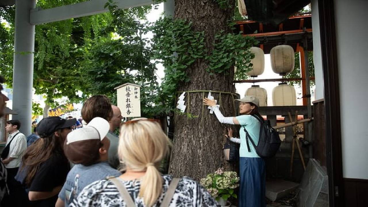 Tokyo Food Tour Taste Fresh Delights at Tsukiji Market