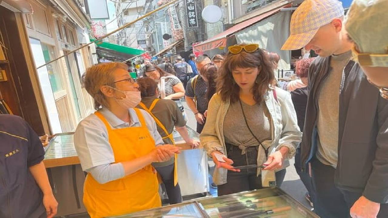 Tokyo Food Tour Taste Fresh Delights at Tsukiji Market