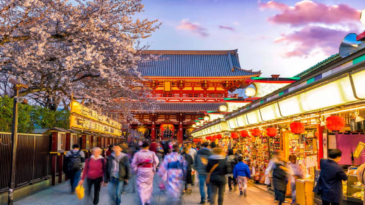 Tokyo: Senso-ji Temple and Asakusa highlights