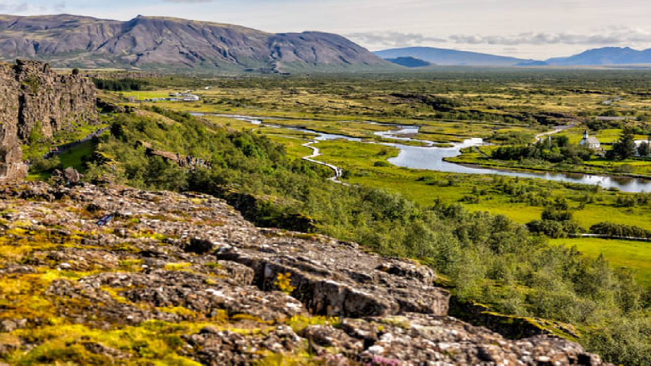 Golden Circle, Laugarás Lagoon & Friðheimar Small Group Tour