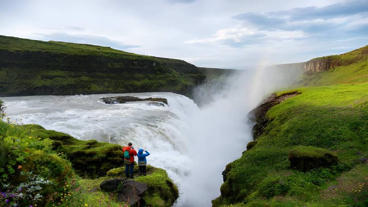 Private Golden Circle Welcome Tour with Keflavik Airport Pickup
