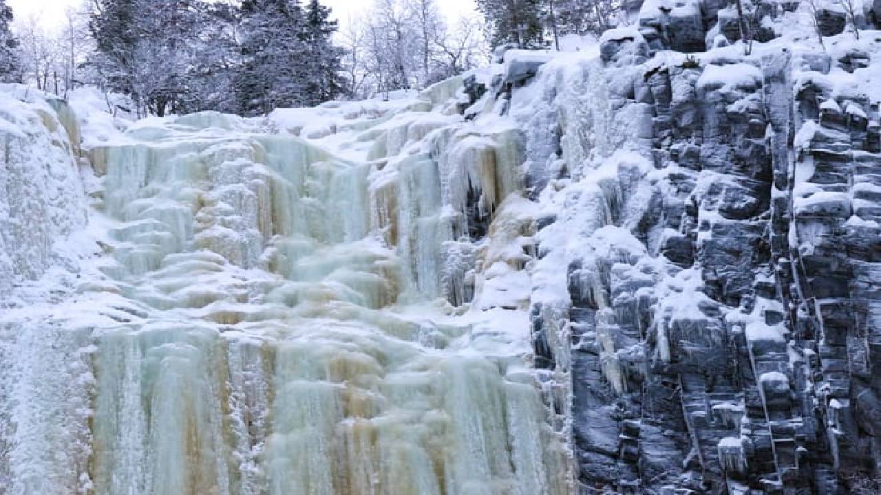 Family-Friendly: Frozen Waterfalls Tour from Rovaniemi