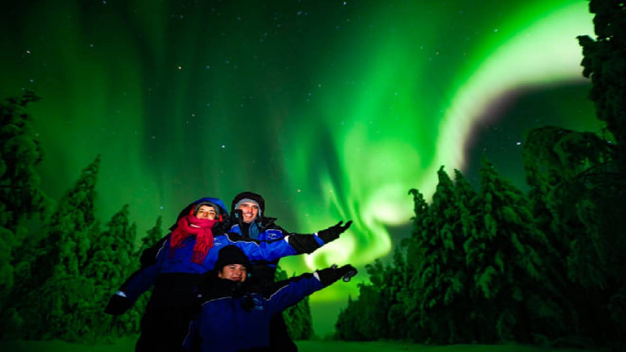Family-Friendly: Northern Lights Adventure from Rovaniemi