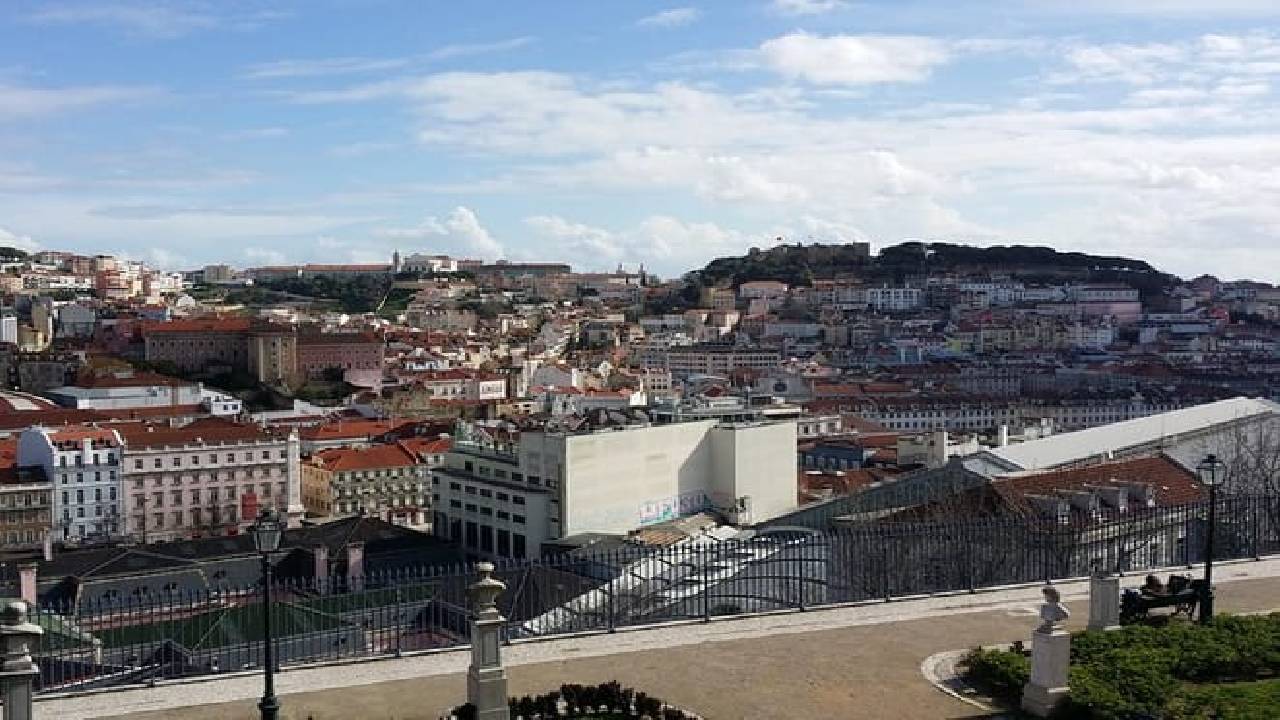 Special Guided Tour of Tuk Tuk Lisbon Historic 2 Hours