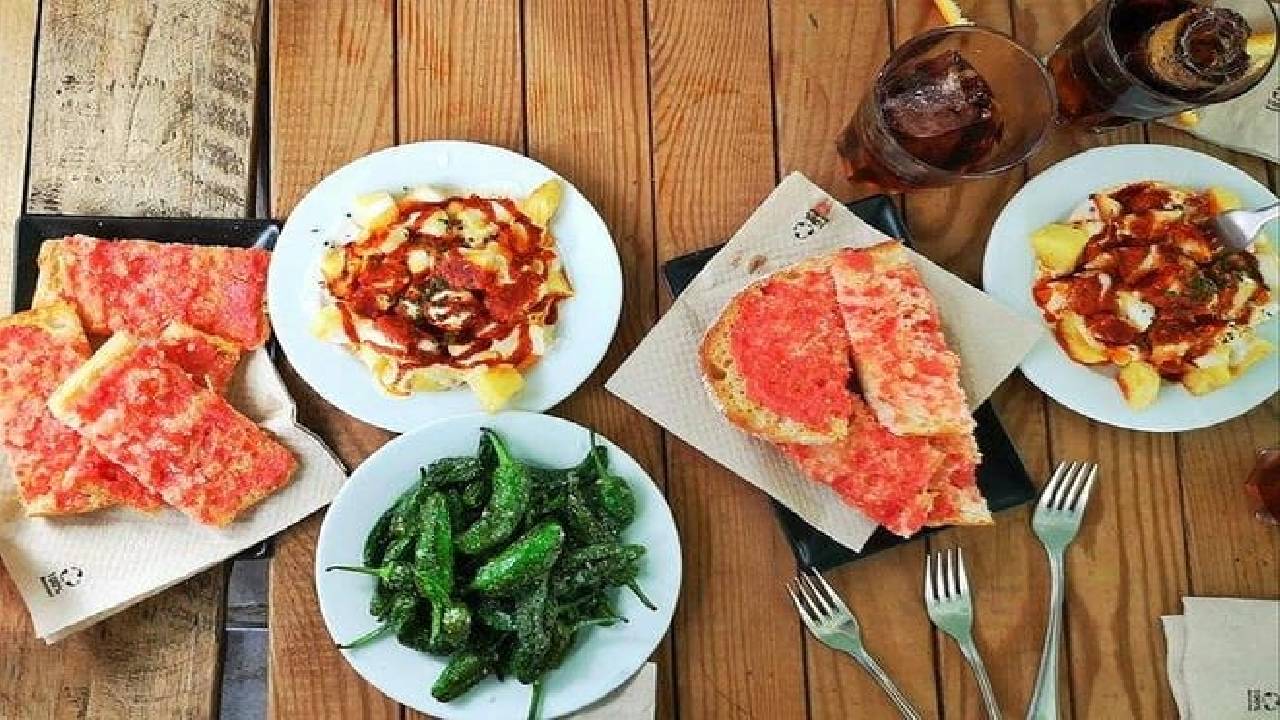 Food & Drink Tasting Private Tour & Sagrada Familia Skip the Line