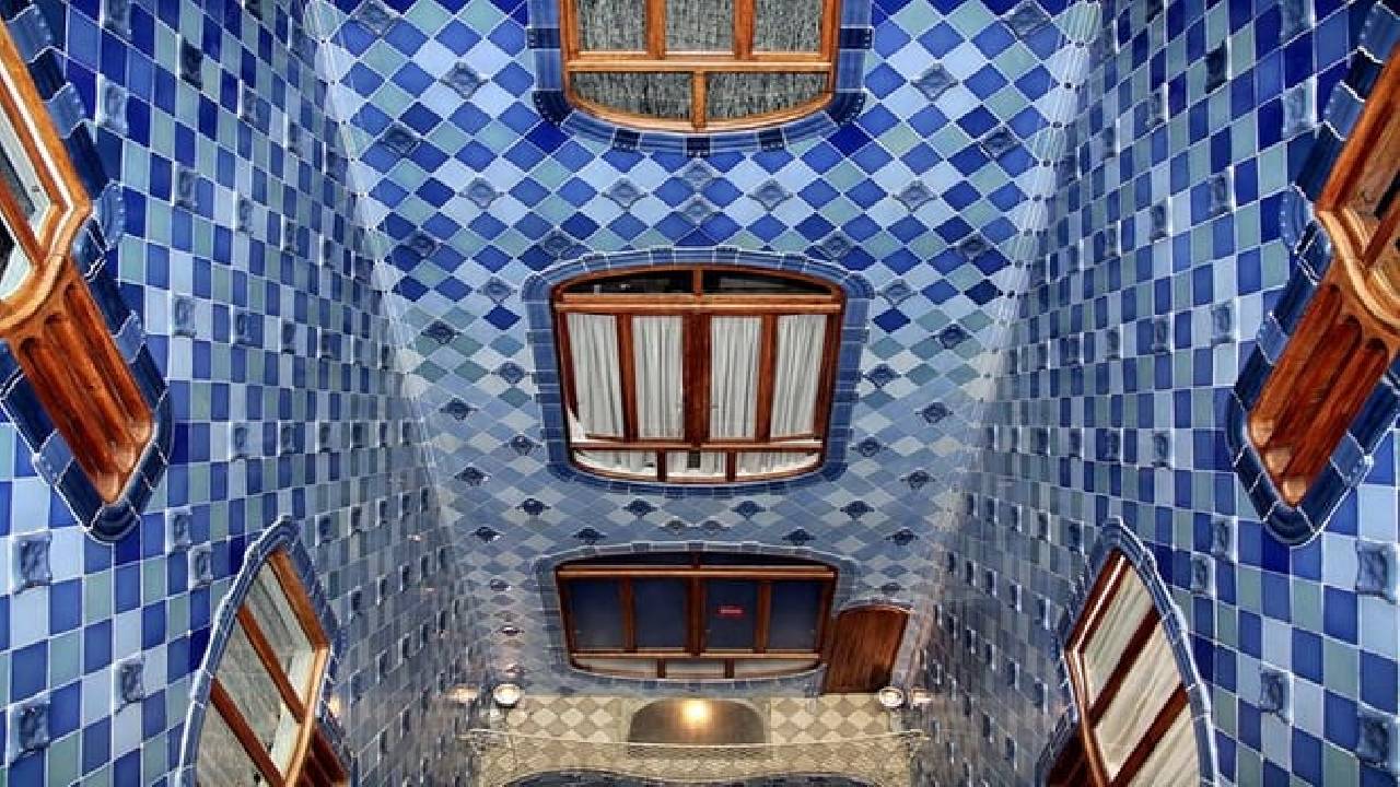 Gaudi houses Private Tour: La Pedrera & Casa Vicens Skip-the-Line