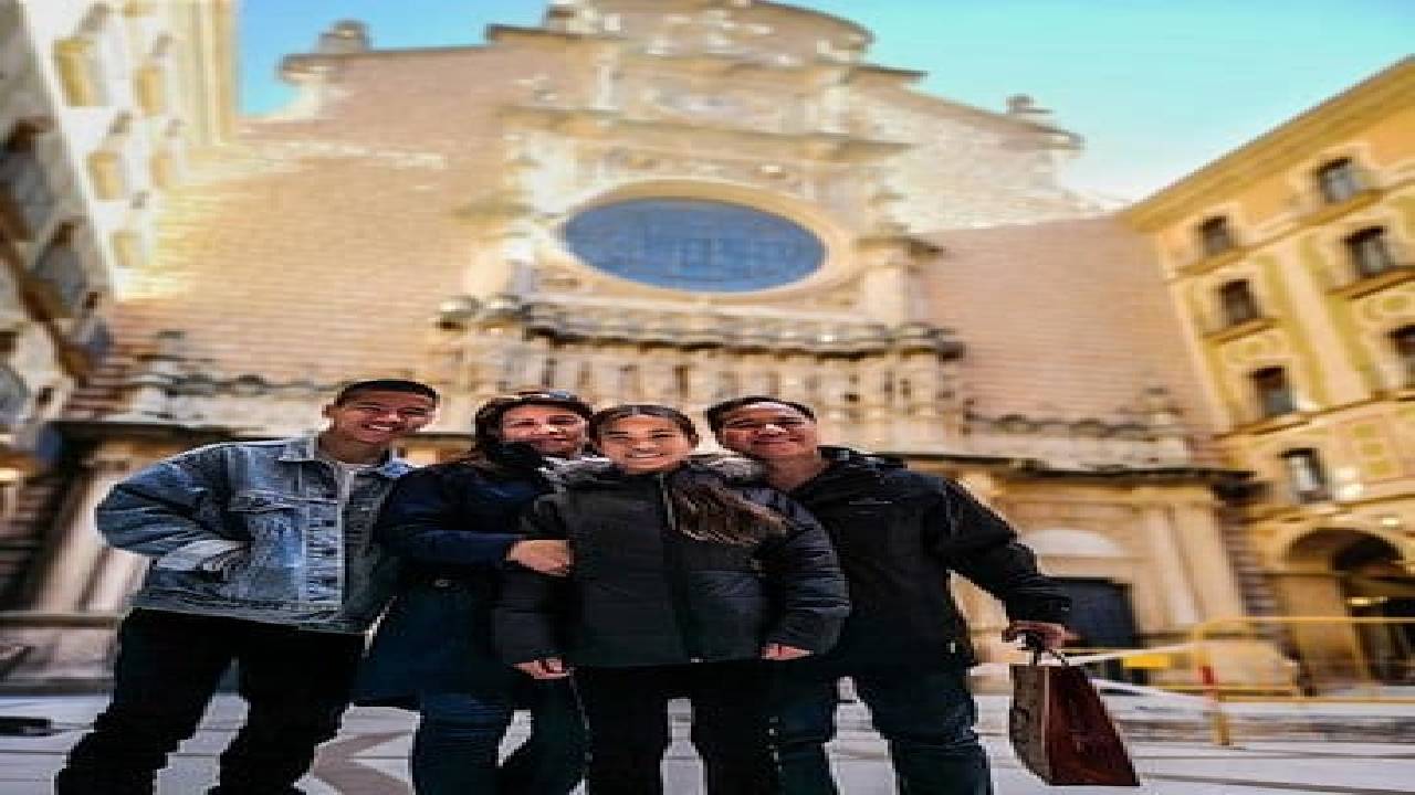 Montserrat Private Day Trip with Codorniu Cava Cellar Tasting