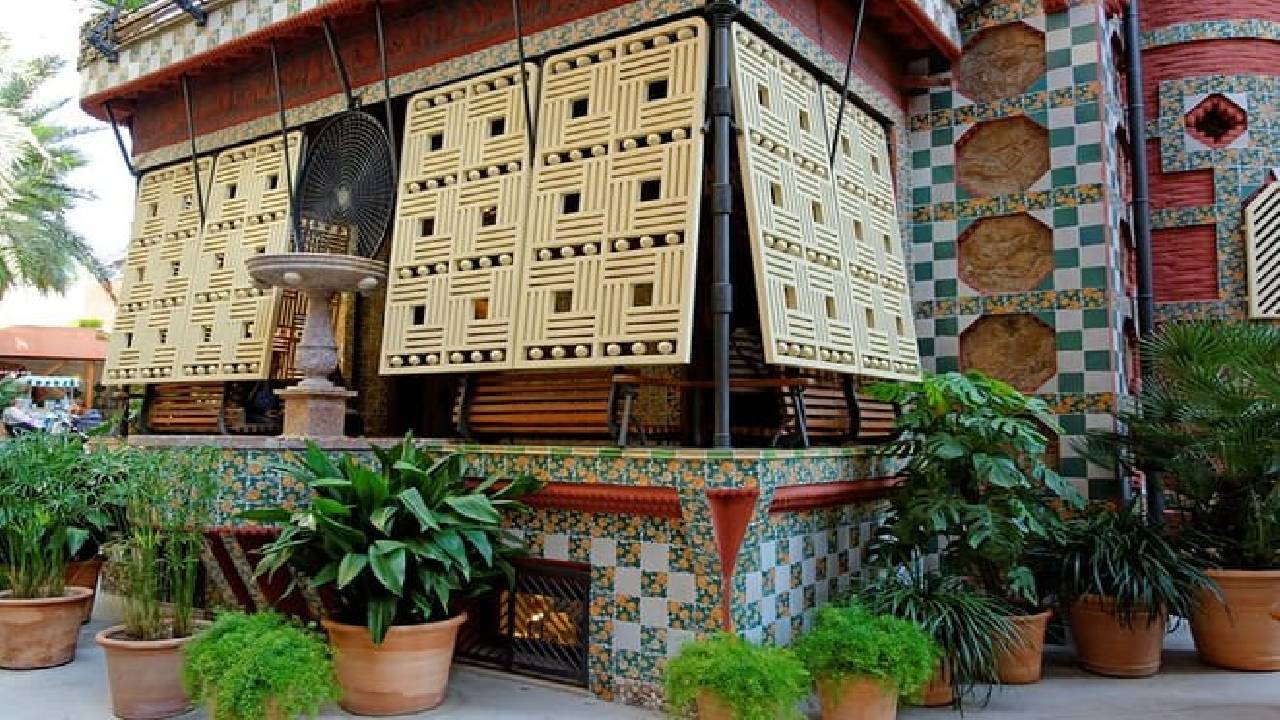 Colonia Guell, Casa Vicens & Torre Bellesguard Private Tour 