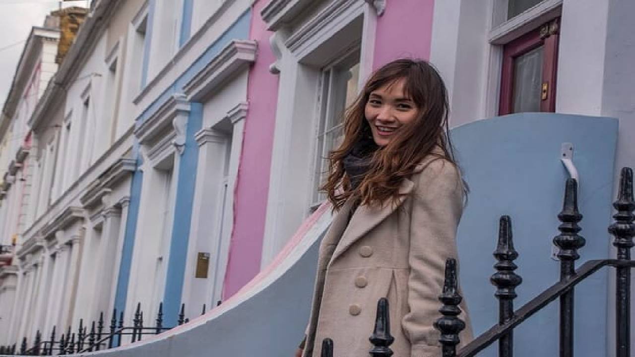 London Private Walking Tour: Notting Hill, Highlights & Markets 