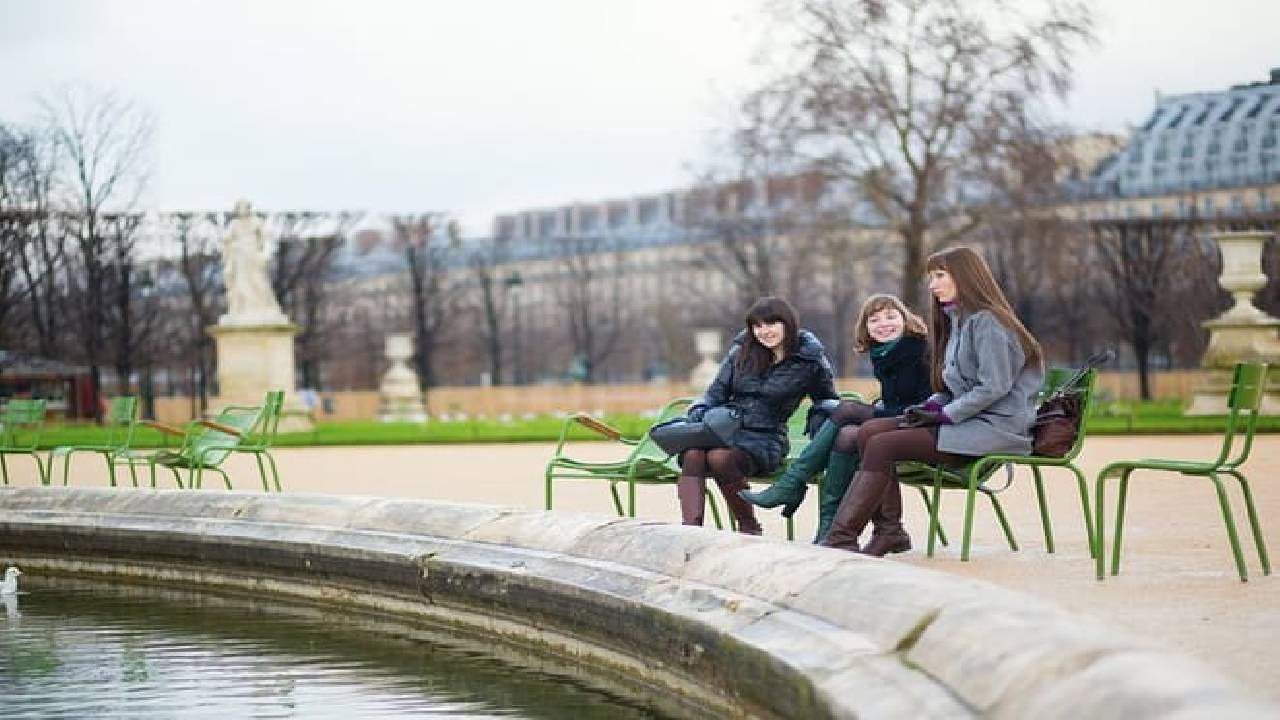 Paris Private Full Day Tour: Montmartre, Sights & Eiffel Tower