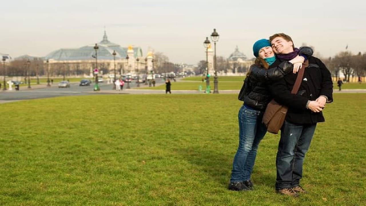 Paris Private Full Day Tour: Montmartre, Sights & Eiffel Tower