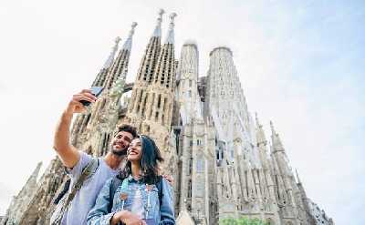 Private Religious Tour: Sagrada Familia, Romans & Jewish Quarter