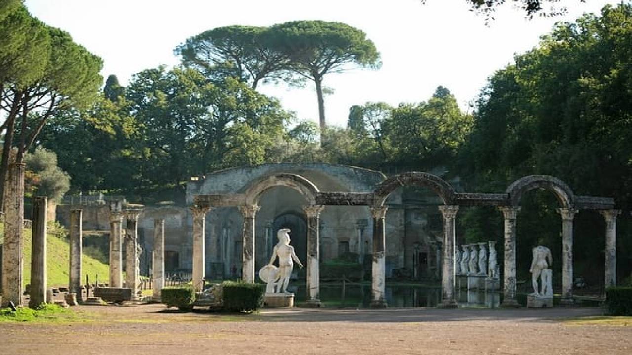 Villa Adriana Private Day Trip from Rome By Train