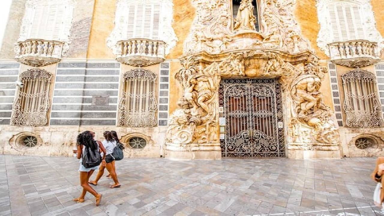 Private Valencia Full-Day Tour - Highlights, Museums & Paella