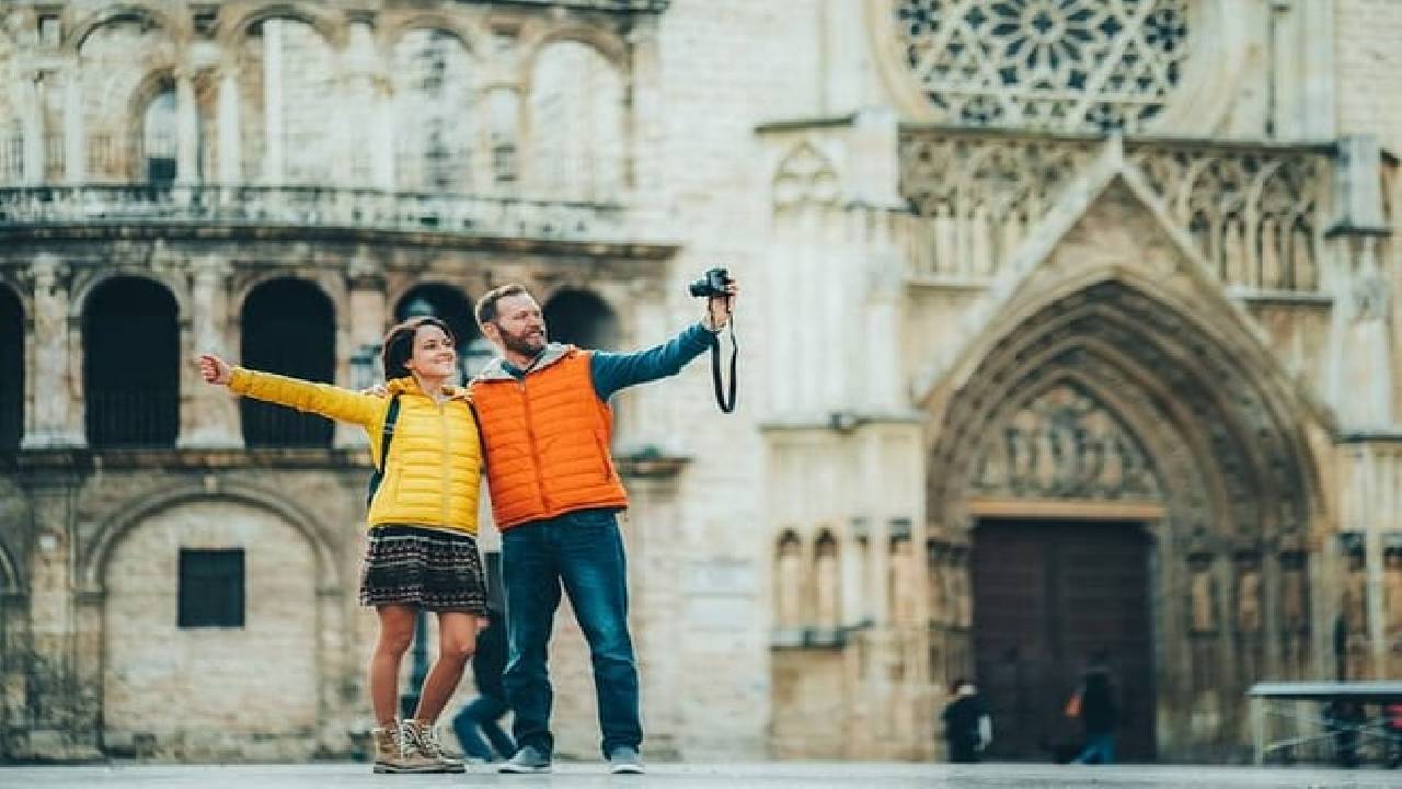 Private Valencia Full-Day Tour - Highlights, Museums & Paella