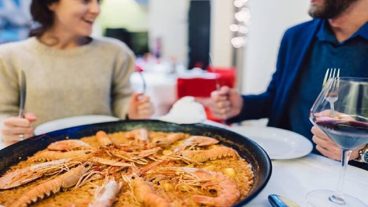 Private Valencia Full-Day Tour - Highlights, Museums & Paella