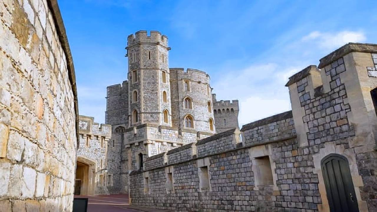 Windsor Castle and Tower of London Tour with entry Tickets 