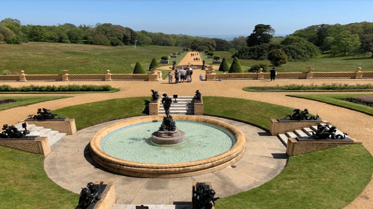 Isle of Wight Day Trip from London Including Osborne House Entry Ticket