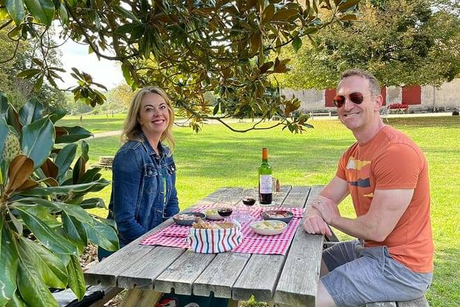 Half day Private Tour in Pomerol & Saint-Émilion in a Citroën 2cv