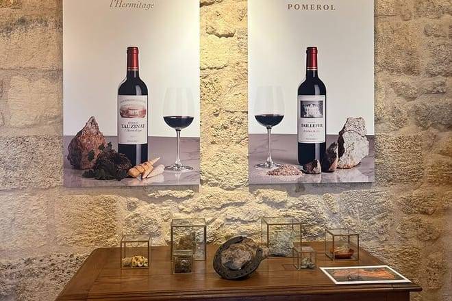 Half day Private Tour in Pomerol & Saint-Émilion in a Citroën 2cv