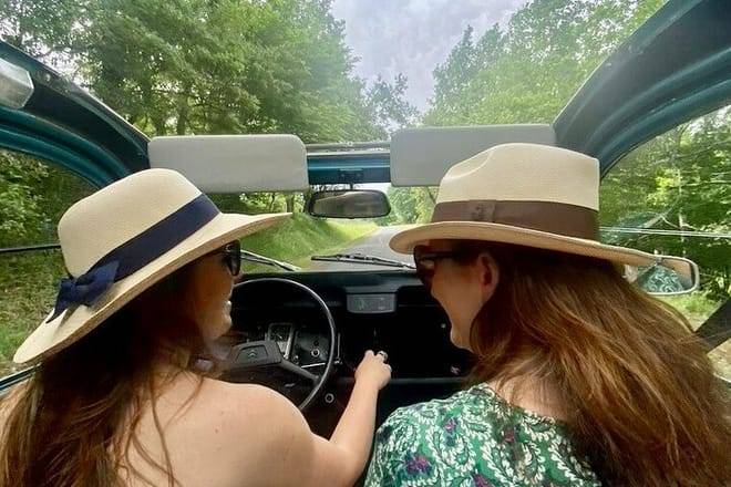 Half day Private Tour in Pomerol & Saint-Émilion in a Citroën 2cv