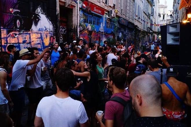 Course julien world's coolest district & Noailles Exotic market