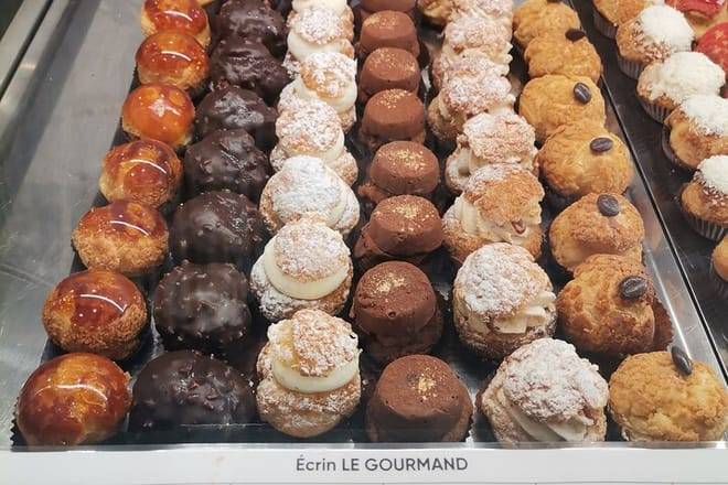 Course julien world's coolest district & Noailles Exotic market