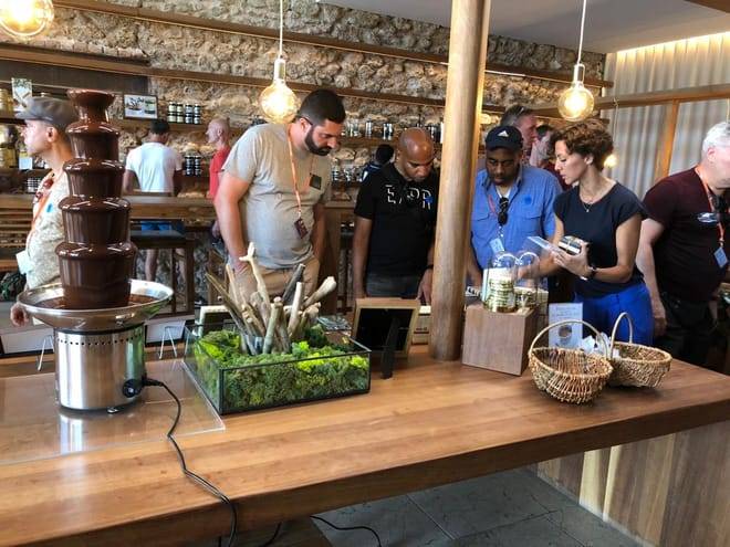 Food tour and Street art in the oldest district in Marseille: le Panier