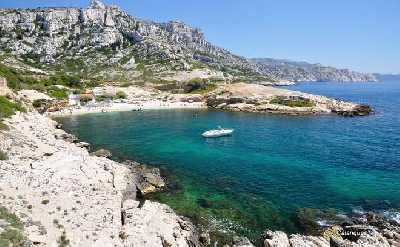 Hike through Calanques National Park with Guide: Marseille