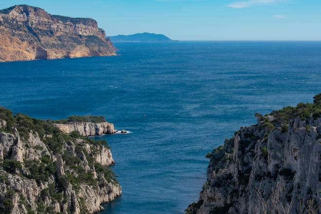 Hiking in the Calanques national park from Luminy 