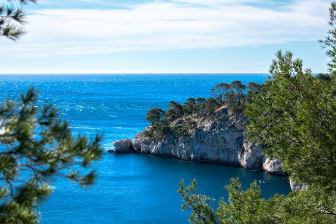 Hiking in the Calanques national park from Luminy 