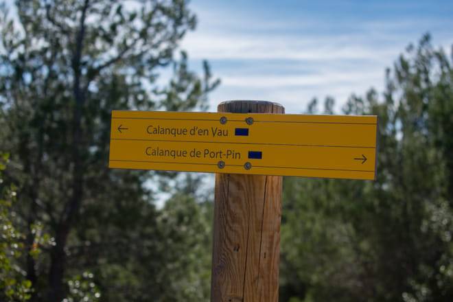 Hiking in the Calanques national park from Luminy 