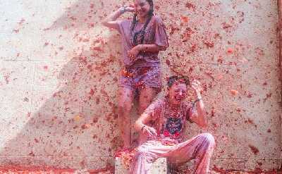 La Tomatina Day Trip from Barcelona