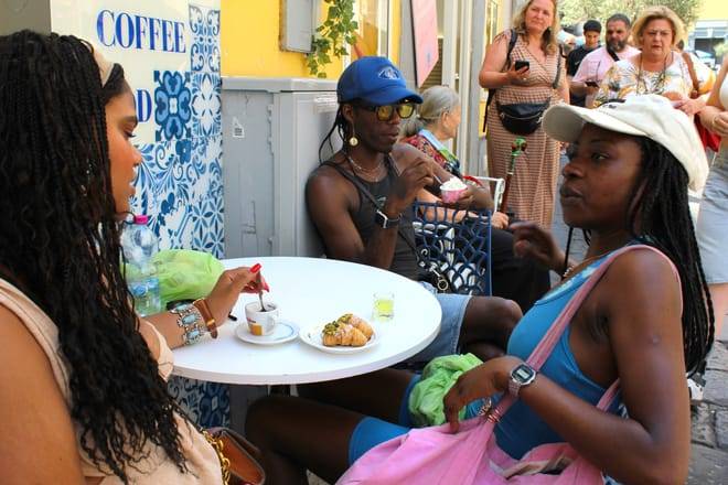 Naples Street Food Tour With Meal in 6 Stops