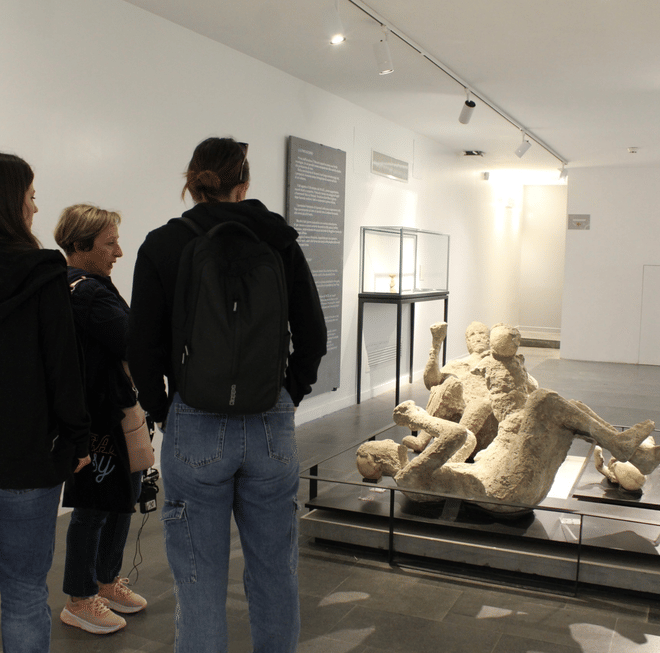 Pompeii Tour: Explore the Ruins from Naples. Driver, Guide and Ticket Included