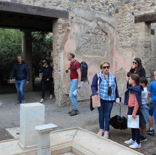 Pompeii Tour: Explore the Ruins from Naples. Driver, Guide and Ticket Included