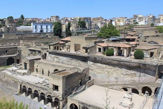 Private Tour of Pompeii and Herculaneum with Guide and Driver