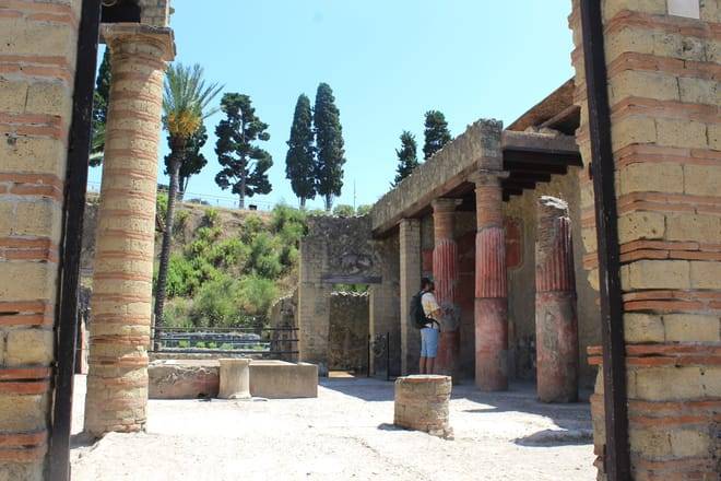 Private Tour of Pompeii and Herculaneum with Guide and Driver
